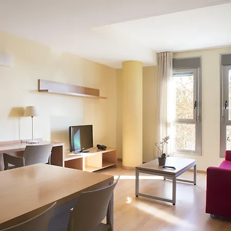 Aura Park Aparthotel Fira Barcelona Апартаменты 4*