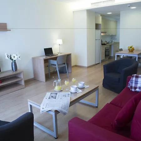 Aura Park Aparthotel Fira Barcelona Апартаменты 4*