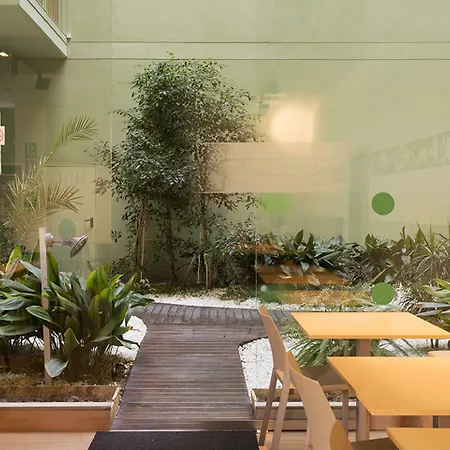 Aura Park Aparthotel Fira Barcelona