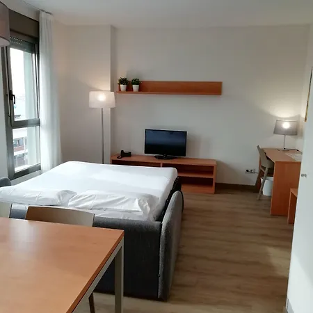 Апартаменты Aura Park Aparthotel Fira Barcelona 4*