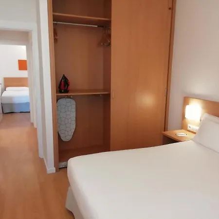 Aura Park Aparthotel Fira Barcelona 4* Оспиталет-де-Льобрегат